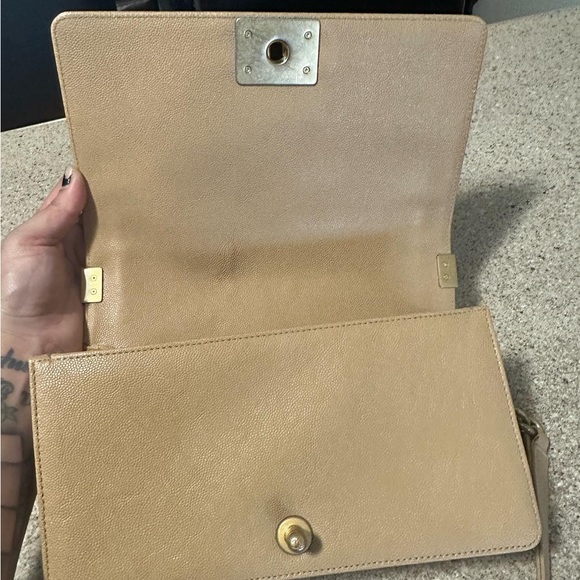 Old medium Chanel boy bag - Picture 4 of 13